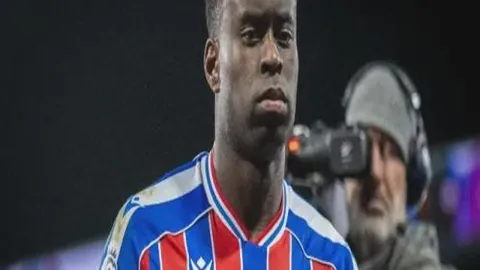 重庆WTT冠军赛：蒯曼晋级八强对决