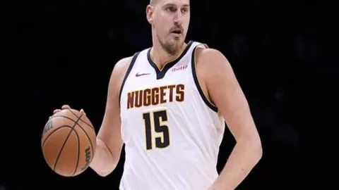 拜仁狂胜法蘭克福6-0，馬內四球穆西亞拉、小新添彩共襄盛举