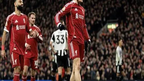 拜仁官方宣布：格雷罗、格雷茨卡与金玟哉完成赛前最后一练